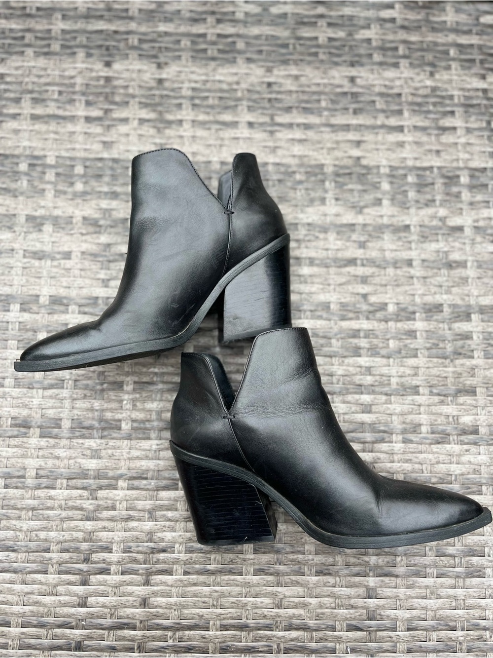 Gianni Bini Black Pointed Toe Ankle Booties - Picture 6 of 11